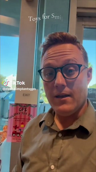 We’re so excited to see this community come together to give the Children’s Hospital of Orange County the Christmas they deserve! Thank you to everyone who donated for your generosity! The magic of this season is so beautiful to be a part of! #choc #holidayspirit #giveback