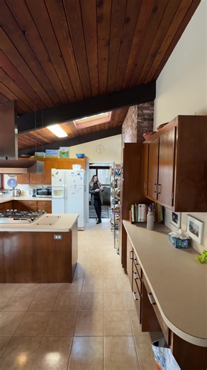 Watch Samantha work her magic! ✨ From this to WOW! She brings the vision to life, transforming this kitchen into a stunning Deck House masterpiece. Every detail, every touch, creates a space that's not just beautiful, but truly special. #KitchenRenovation #DeckHouseDesign #BeforeAndAfter #InteriorDesign #SamanthaDesigns #DreamKitchen #HomeTransformation