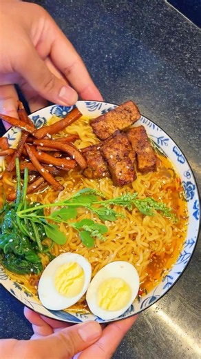 🍜 I Upgraded ₹30 Instant Noodles Into This Restaurant-Style Ramen! 🤯