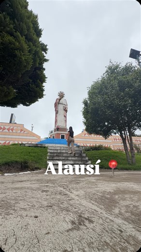 Nathaly Guerrero on Instagram: "Orgullosamente ecuatorianos Desde #alausí para el mundo 💛💙❤️ #ecuador🇪🇨 #turismo #travels"