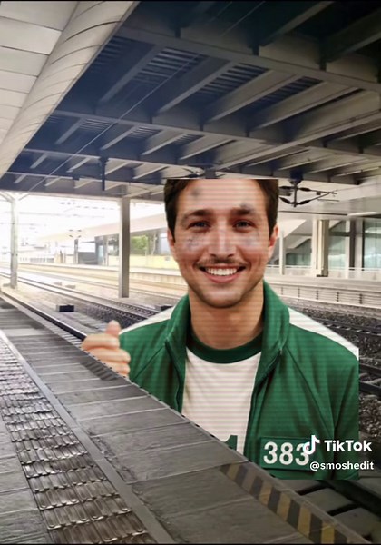 MemeCut: 早く乗って 会社まで連れて行きます