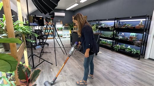 108K views · 4.5K reactions | Plant Studio Deep Dive: Cleaning, Organizing, Grooming & Repotting! 識華 | Garden Answer | Facebook