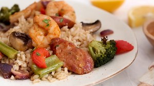 781K views · 1.2K reactions | Shrimp and Andouille Sheet Pan Dinner with broccoli, mushrooms, bell pepper, onion, and celery seasoned with Cajun spices for a light and easy sheet pan meal. PRINT RECIPE: https://www.skinnytaste.com/shrimp-and-andouille-sheet-pan-dinner/ 6B 7G 6P SP • 374 Calories | Skinnytaste | Facebook