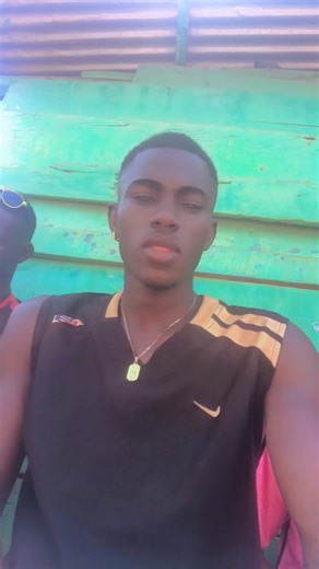 Vidéos de Bâtiment barré de la 4 🫡💪 (@koyagadenichanpiondela4) avec son original - Lacoste