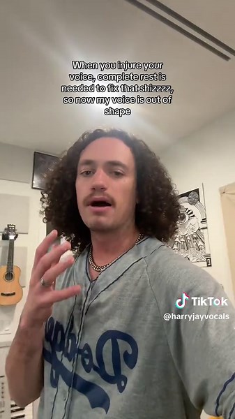 HEY IM BACK! I injured my vocal cord SNEEZING LIKE A DUMMY (yes that is actually how a lot of singers get hurt), but I’m ready to sing again🫡 Here’s day 1 of my vocal recovery journey #singing #singingtips #vocalcoach #vocalinjury