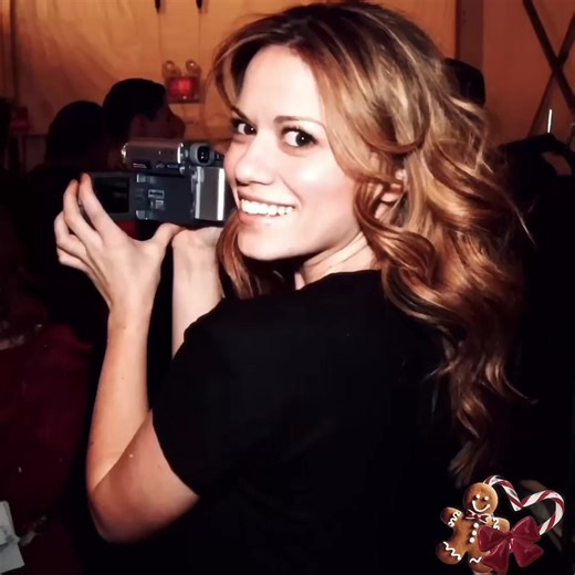 haley james scott the princess! #onetreehill #oth #haleyjamesscott #fyp #edit Christmas Santa tell me