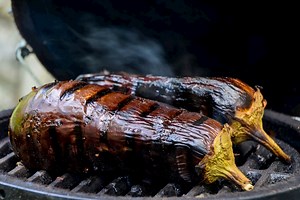 Berenjenas a la Parrilla: Cómo Hacerlas y Pelarlas Fácil - Receta y Usos
