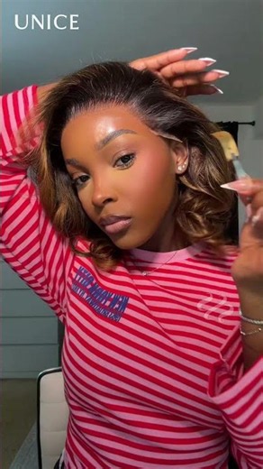UNice 13x4 Lace Frontal Wavy Bob Wig With Honey Blonde Highlights Natural Look