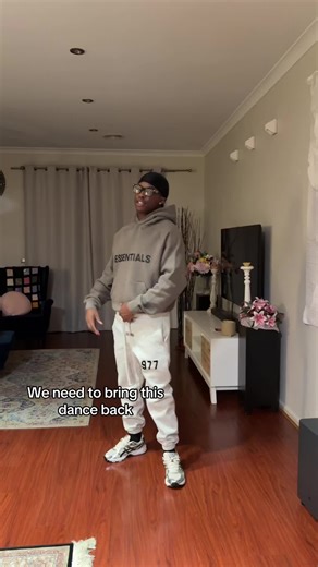 runie (@runie.montana)’s video of dance