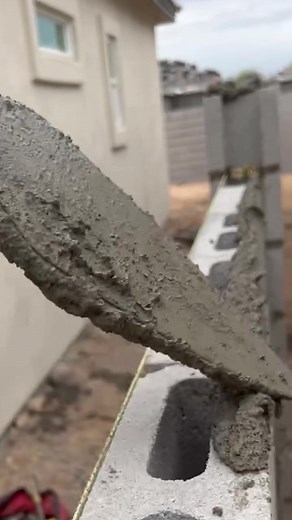 Laying Cinder Block #block #contractor #diy #learn #howto #mortar #masonary #cement #cinderblock #wall #FacebookReelsContest | Eduardo Lopez