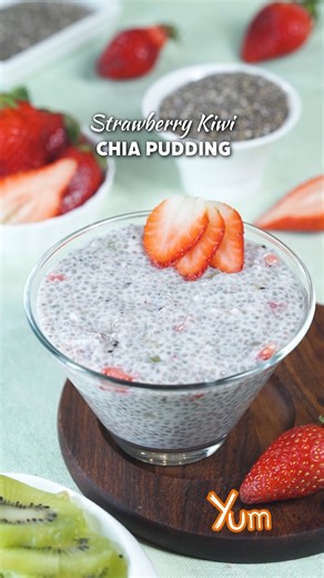 A creamy, refreshing treat that indulgent yet light, perfect for healthy breakfast or guilt-free desserts🍓 Recipe* in the comment section! #tasty #homemade #breakfast #creamy #healthyrecipes | Yum