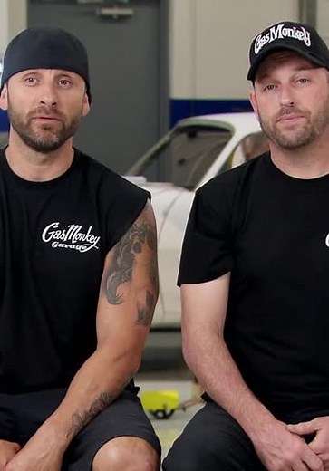 Fast N' Loud S13:E06 - The Race: Busch vs. Logano