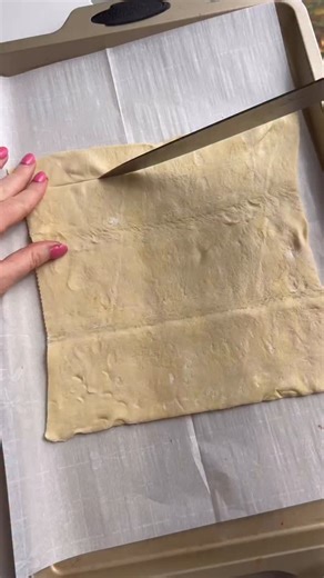 Mushroom tart appetizer This ultra-flaky vegetarian tart is loaded with sharp cheddar, thyme, and balsamic! 🍄✨ Rich, savory flavors on a golden, buttery puff pastry base that makes every bite incredible. Perfect as an appetizer or snack that actually impresses! Way easier than it looks thanks to store-bought puff pastry doing the heavy lifting. Great for holiday parties, gatherings, or when you need something vegetarian that meat-eaters love too! This is the kind of appetizer that makes people 