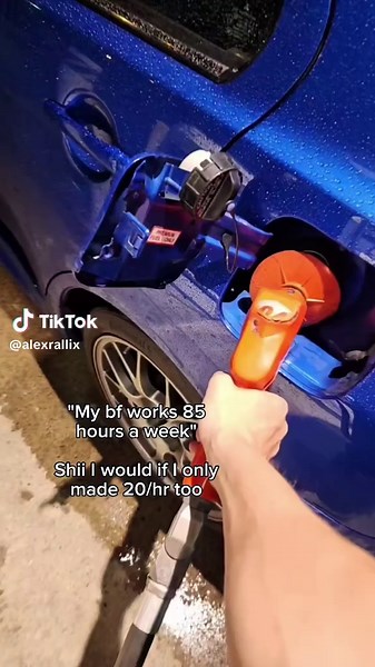 Mitsubishi Lancer Evolution X vs. Volkswagen Jetta Comparison