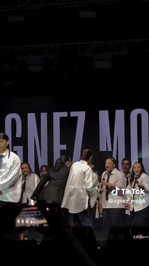 Agnez Mo's Captivating Coke Bottle Performance