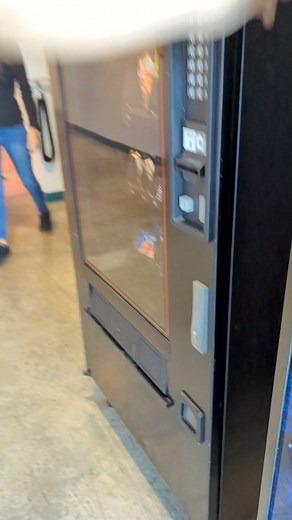 NEW MASK ALERT! The new EVO Flex mask. A cutting-edge scuba diving innovation that stands out for its foldable and portable design. It ensures a comfortable fit for various face sizes through its contour fit feature, and the low-volume design with a silicone skirt allows for easy pressure equalization. The adjustable silicone strap with a direct connect buckle adds to the convenience by providing a snug fit. Enjoy a clear underwater view with the high-definition lenses, making this mask an excel