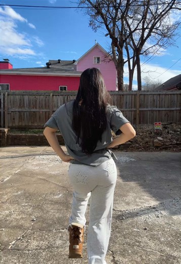 had to step outside real quick for this one dc: @Damaris| HTX| NBA Dancer