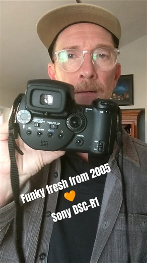 Oh Boy! Thrift shop come up. Sony bridge camera the DSC-R1 Gonna shoot and share with this 2005 rig!