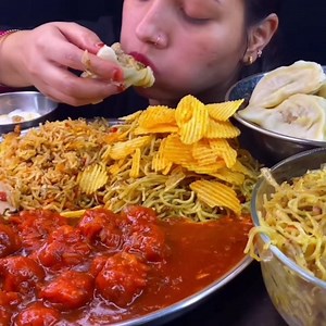 Steam momo, fried rice ✨@FoodieJD#mukbang #eatingshow #asmrfood #momoeating #manchurian #noodles