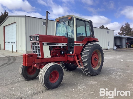 1979 International 986 2WD Tractor | Agriculture