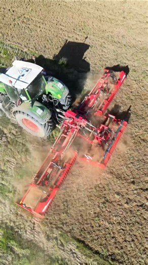 This Giant Tractor Is Unstoppable! 🔥 #agriculture #bigmachines #bigtractors