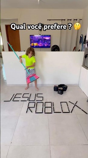 Which does David prefer: Jesus or Roblox? 🤔 #tiarutedavi