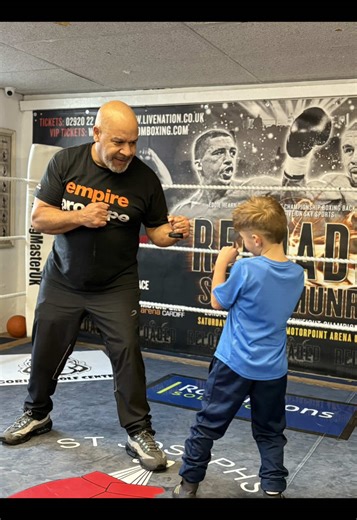 Training at St Joseph’s Boxing Gym with Tony Borg - coach to world champion Lee Selby. 121 with Chase The Ace!🥊 #boxing #britishboxing #proboxing #boxingtraining #boxingworkout