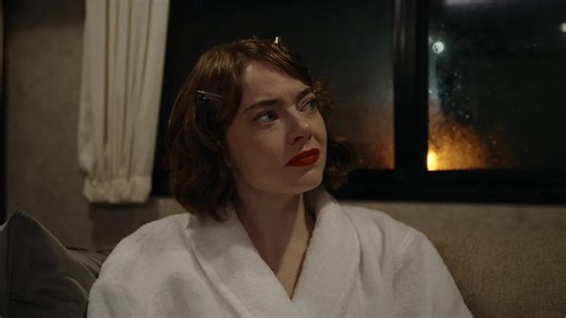 Emma Stone Just Got Her First Computer in 10 Years
