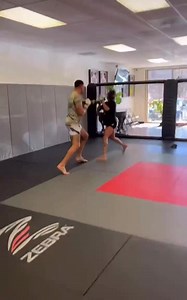  Alex 'Po Atan' Pereira vs. Polyana Viana in sparring Video: @home of fight https://twitter.com/Home_of_Fight #MMA #AlexPereira #PolyanaViana #Grappling #Wrestling #Striking | Lokal MMA | Facebook