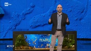 1.3M views · 24K reactions | Ieri a Che tempo che fa, ho raccontato il regno di Raffaele Cutolo, boss potente anche in cella, responsabile di stragi d’innocenti e omicidi a mani nude. Nella sua tomba non porta segreti, di quello che ha fatto e dei suoi rapporti con lo Stato si è sviscerato, intuito, saputo quasi tutto; le prove però, quelle le ha portate con sé. Ecco il video del mio intervento. | Roberto Saviano | Facebook