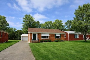 487 Karen Dr, Berea, OH 44017 - MLS 5183750 - Coldwell Banker