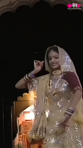 Mishri Ko Baag Laga De Rasiya | Superhit Rajasthani Song | Seema Mishra | Veena Music Song: Mishri Ko Baag Laga De Album - Kuve Per Aekali, Vol. 1 Singer - Seema Mishra, Mukesh Bagda Music Composer - Nirmal Mishra Lyrics: Nirmal Mishra Produced & Directed By - K.C.Maloo (Veena Music Pvt. Ltd., Jaipur, Rajasthan, India) Label: Veena Music #FolkEmotion #DesiPoetry #MarwariWords #DilKiBaat #LokSanskriti #FolkVibes #RajasthaniVibes #RajasthaniSwag #PadharoMhareDes #DesiVibes #trending #trendingnow #