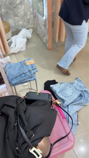 Trendy Jeans Styles You Need to Check Out