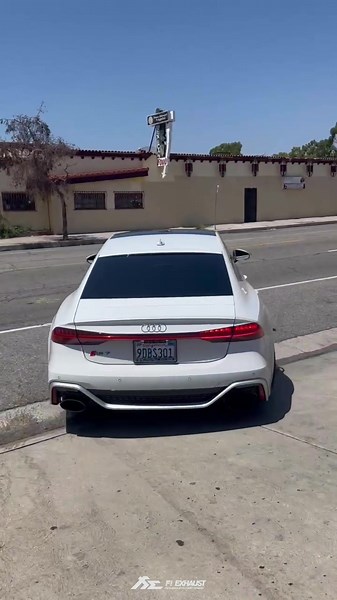 Enhanced Audi RS7 C8 Sound Clip | Catback & Catless Downpipe Setup