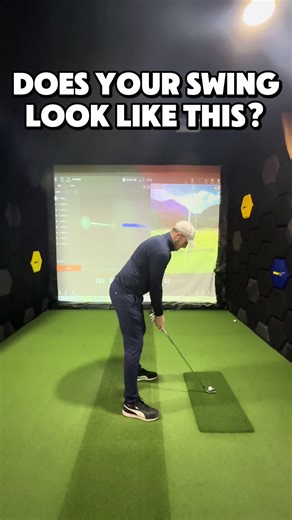 Does your swing look like this? No turn and collapsed arms? 1. Got to the same position- turn shoulders and hips a little more. 2. Then extend your right arm away from you👌🏻 #golfcoach #golftips #doesyourswinglooklikethis #backwingdrill #golfdrill