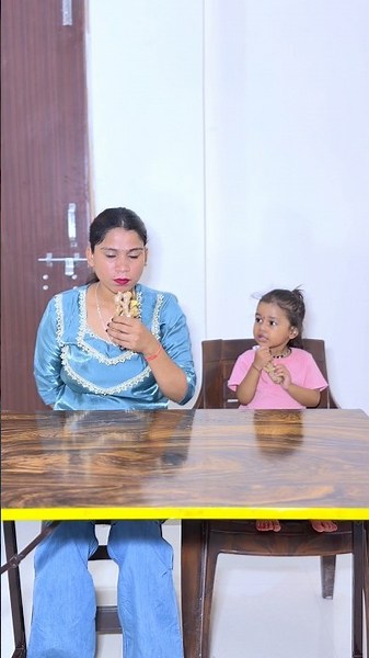 Devanshi kyu adrak kha rahi hai 😲❤️ #shorts #ytshorts #foryou #trending #viralvideo