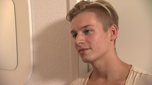 Affären mit Mutter und Tochter fliegen auf! (Video) - Hilf mir! Jung, pleite, verzweifelt... - RTLZWEI