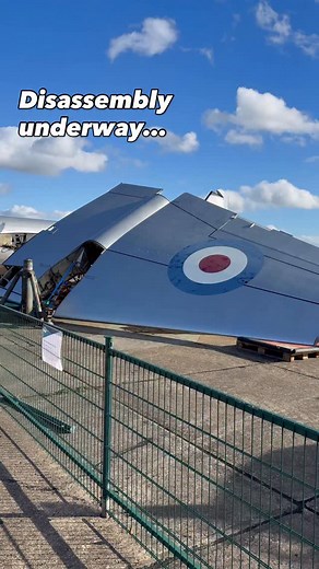 Duxford’s Canberra being disassembled ready for transport to the RAF Museum #warbirds #coldwar #canberra #reconnaissance #royalairforce | Daniel J Wheatcroft