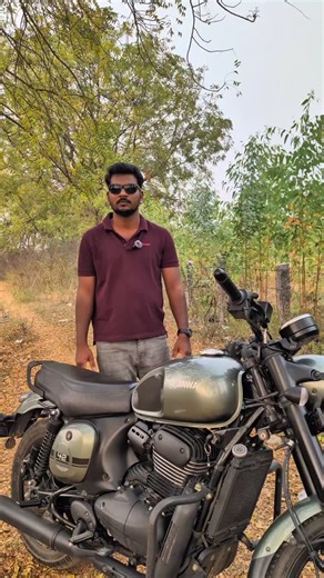SAIKRISHNA_TENALI on Instagram: "Java 42 bike review #viral #traveling #motorcycle #java"