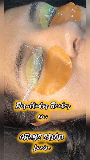 La Belleza Coreana llega a tu Mirada! 🇰🇷 Adiós al rizador! 👋🏼 Te presentamos el Lifting Coreano. Olvídate de la máscara de pestañas y el rizador diario. Nuestra Técnica Coreana no solo eleva, sino que también alarga visualmente tus pestañas desde la raíz, creando una curva perfecta y natural. ¿Por qué la Técnica Coreana es mejor? Máxima Elevación: Logra un efecto "Open Eye" que agranda tu mirada. Cuidado Superior: Fórmulas suaves que nutren sin dañar. Duración Extrema: Pestañas perfectas de 