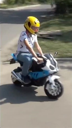 The suspect is on the run — a high-speed chase begins! 🚨