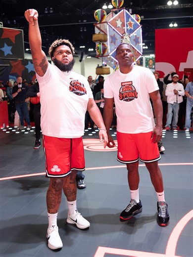 NBA Shooting Coach ( Chris Matthews ) on Instagram: "10 years ago I had just gotten back from playing overseas. I was homeless, depressed and about to quit basketball FOR GOOD. I thought I had failed, but I knew I couldn’t let myself down. I worked hard in the gym and prepared to take advantage of every opportunity that I got. A decade later, I have trained some of the best athletes/celebs in the world. I’m so blessed and grateful and can’t wait to show you what’s next.🙏🏾🙏