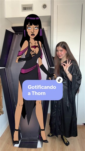 Parte 2 Gotificando a Thorn de las Hex Girls (en su versión de 25 años después) 💘 Top, falda y rebequita zamorana de @Punkdesign shop (regalo) Patucos @Vinted Gafas - Armstrongs Vintage (Edimburgo)