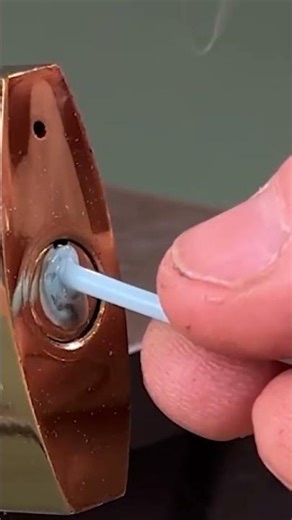 how to pick a broken padlock key