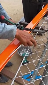 Smart Workers and Advanced Machines in Action