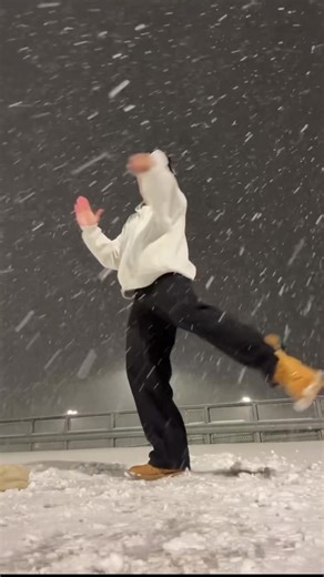 Did my hat ruin it? 🧢😭 ( dc: @SJ @Caleb Green ) #tajkeith #dancetrend #trendingdances #dancetok trending dances right now / recent dances / viral dances trending now / best dance trends 2025 / trendy dances 2026 / dance trends for 1 / TikTok dance trends for one person / sky is falling down dance tutorial