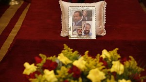 Roma, in fila per l’ultimo saluto a Bud Spencer. Folla alla camera ardente in Campidoglio