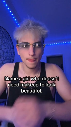 Natural Beauty: Girls Who Shine Without Makeup