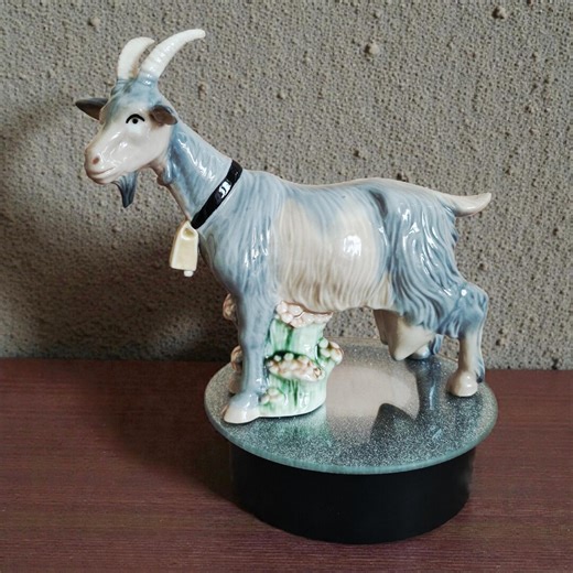 Spanish Goat Figurine, Repaired Horn, Farmhouse Decor - Etsy