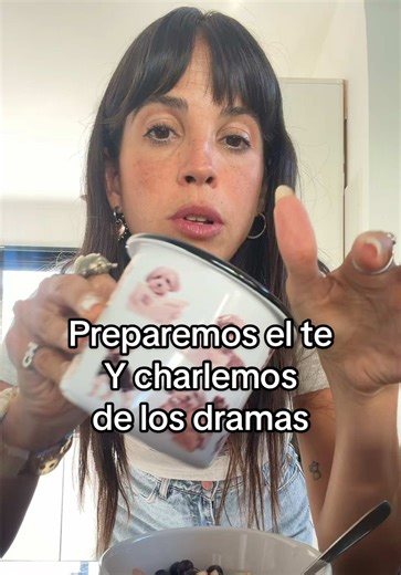 Alo ! Feliz lunes y arranque de semana! Full drama pues muela de juicio y despedida alguien más en la misma ? #muelasdeljuicio